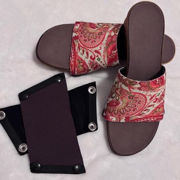 Onesole Shoes - Onesole Corky Leisure Soft Step Wedge Sandals--EUC--6